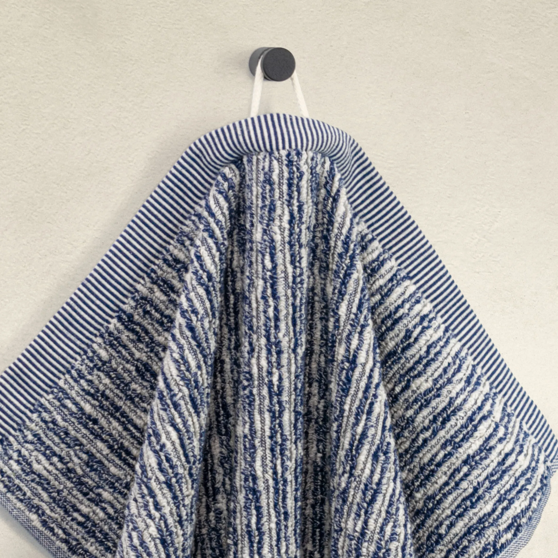 Brooklyn Handtuch 50X100 cm(nature/deep sea)